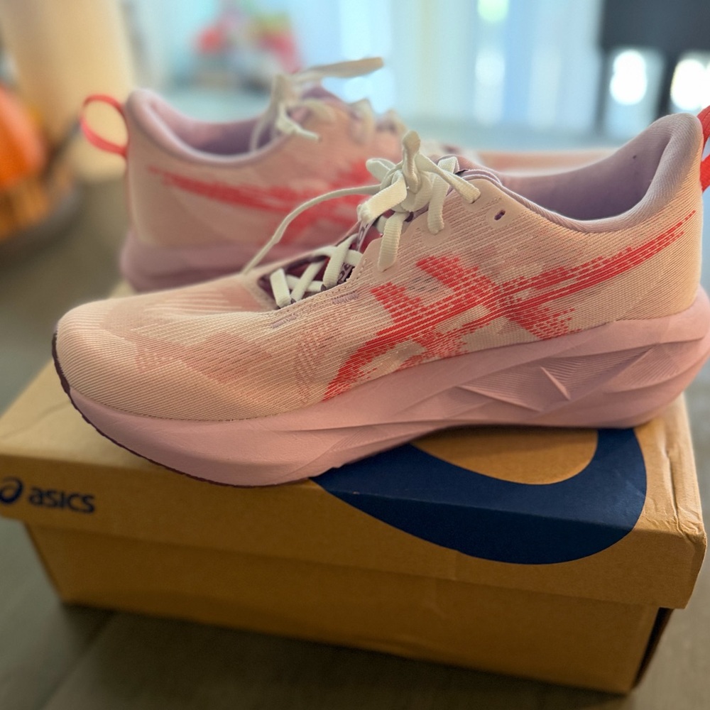 ASICS Novablast 5 Coral and White Sneakers